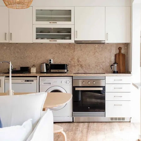 Spacious 1 Bed Studio In Lapa Апартаменты