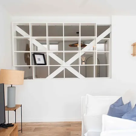 Spacious 1 Bed Studio In Lapa * Lisboa