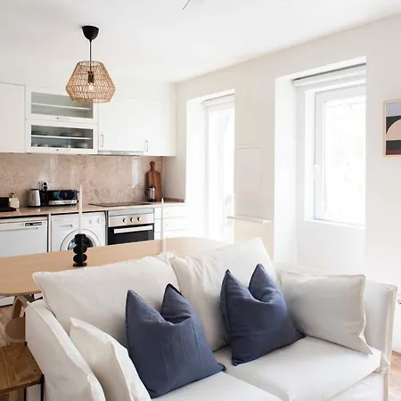 Spacious 1 Bed Studio In Lapa